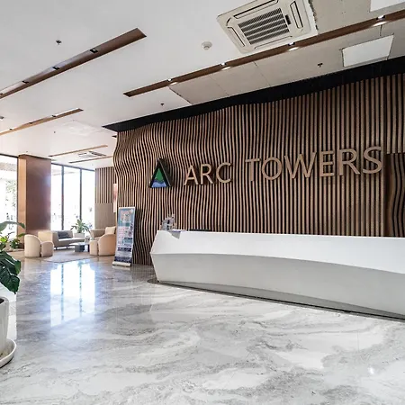 Arc Towers Luxe Stay